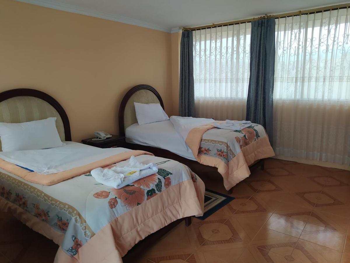 Hotel International Prestige Амбато Екстер'єр фото